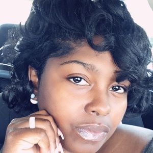 Meet your Posher, Sanchez